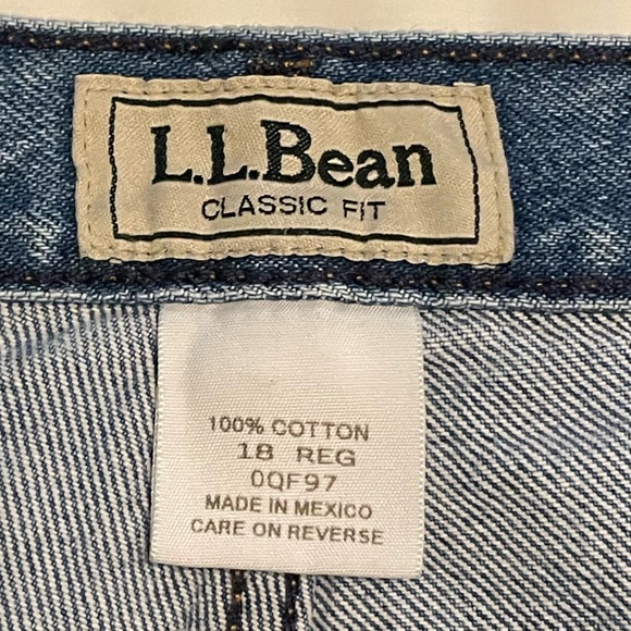 👖 LLBean Women’s Classic Fit Jeans. Straight Leg and 100% Cotton. Size 18 Reg. - Picture 11 of 14